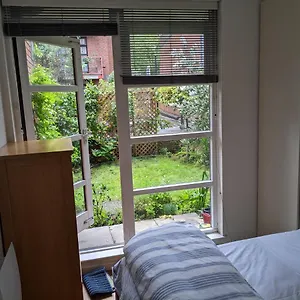 Rotherhithe Near Park And River Apartment